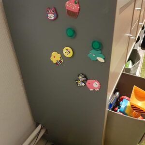 Graue Folie 100x40 cm - magnetisch & selbstklebend